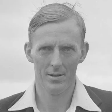 صورة ملف Tony MacGibbon