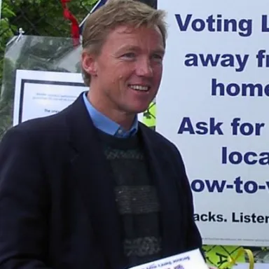 صورة ملف John Thwaites (Australian politician)