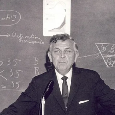 Foto de perfil de Robert Triffin
