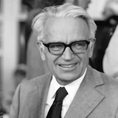 Foto de perfil de Gerhard Herzberg