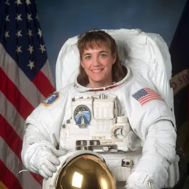 Foto de perfil de Heidemarie Stefanyshyn-Piper