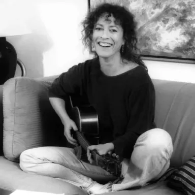 Foto de perfil de Yehudit Ravitz