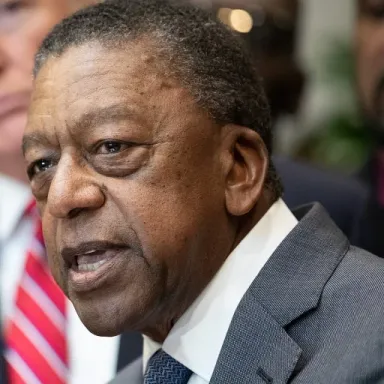 Foto de perfil de Robert L. Johnson