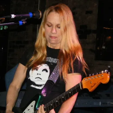 Foto de perfil de Charlotte Caffey
