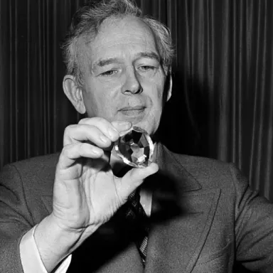 Foto de perfil de Norris McWhirter