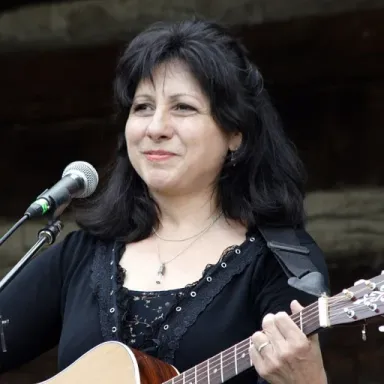 Foto de perfil de Tish Hinojosa