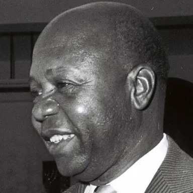 Foto de perfil de Léon M'ba