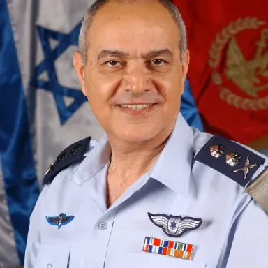 Foto de perfil de Dan Halutz