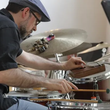 Foto de perfil de John Hollenbeck (musician)
