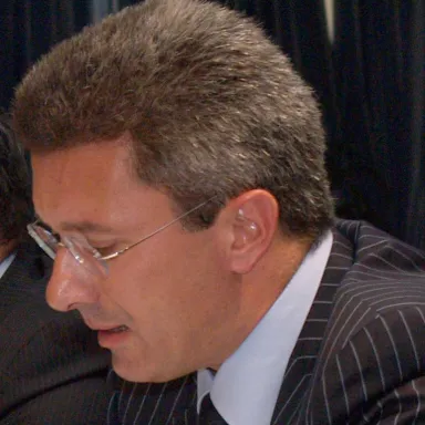Foto de perfil de Nikos Chatzinikolaou
