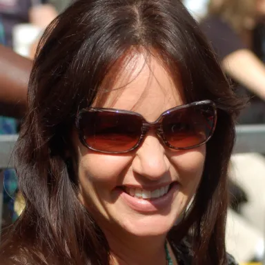 Foto de perfil de Julie Cypher
