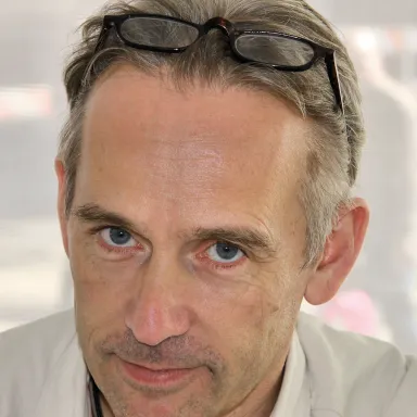 Foto de perfil de Jasper Fforde