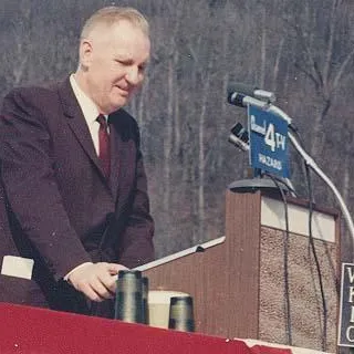 Foto de perfil de Carl D. Perkins