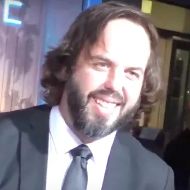 Foto de perfil de Angus Sampson