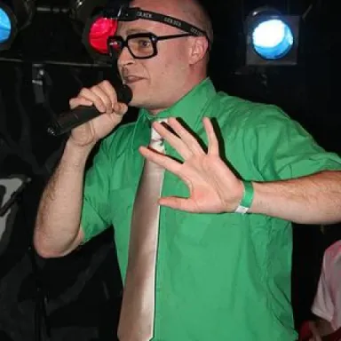 عکس نمایهٔ MC Frontalot