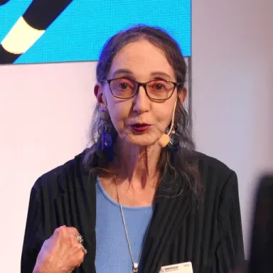 عکس پروفایل Joyce Carol Oates