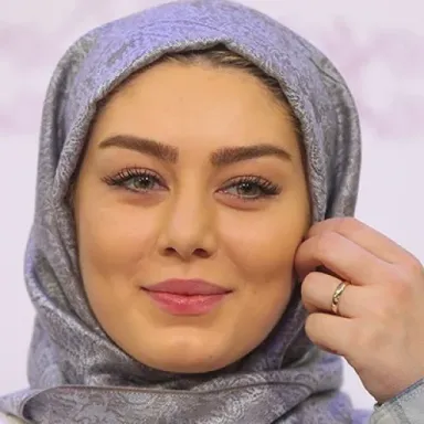 عکس نمایهٔ سحر قریشی
