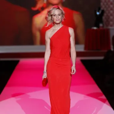 عکس نمایهٔ Elisabeth Hasselbeck