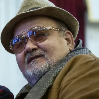 عکس نمایهٔ اکبر عبدی