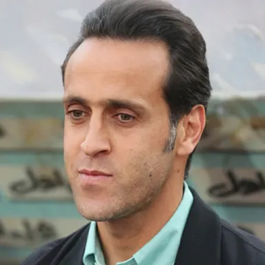 عکس نمایهٔ علی کریمی