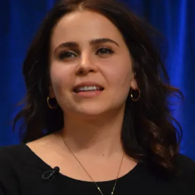 عکس نمایهٔ Mae Whitman