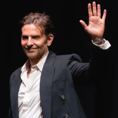 عکس نمایهٔ Bradley Cooper