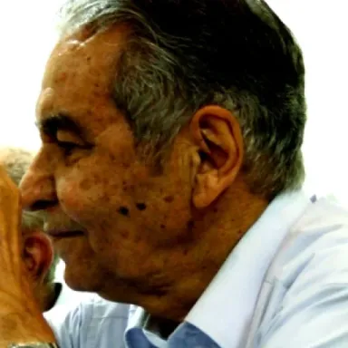 عکس نمایهٔ مصطفی کمال پورتراب