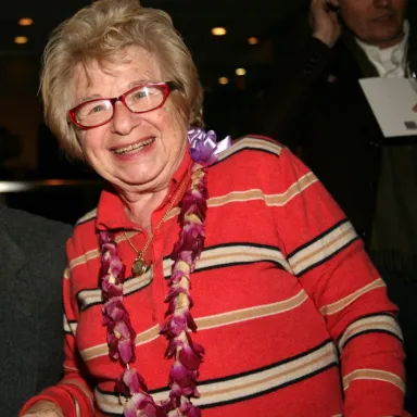 عکس نمایهٔ Ruth Westheimer