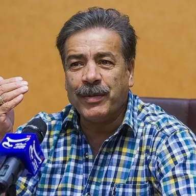 عکس نمایهٔ منصور ابراهیم‌زاده