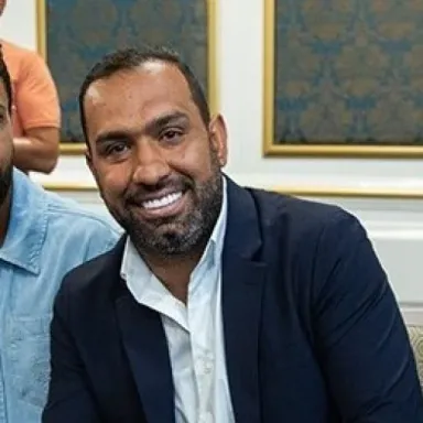 عکس نمایهٔ سیاوش اکبرپور