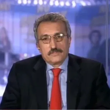 عکس نمایهٔ عباس میلانی