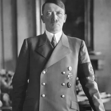 عکس نمایهٔ Adolf Hitler