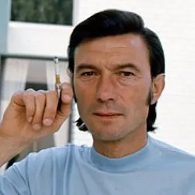 عکس نمایهٔ Laurence Harvey