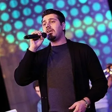 عکس نمایهٔ احسان خواجه‌امیری