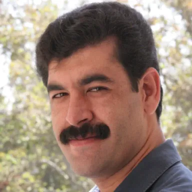 عکس نمایهٔ یوسف علیخانی