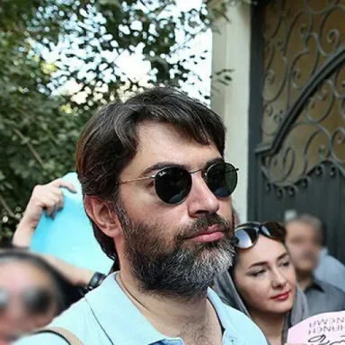 عکس نمایهٔ پارسا پیروزفر