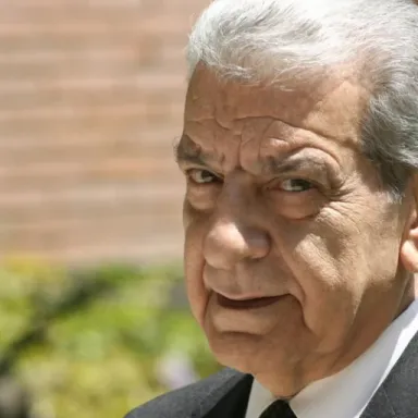 عکس نمایهٔ عزت‌الله فولادوند