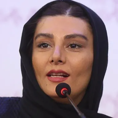 عکس نمایهٔ هنگامه قاضیانی