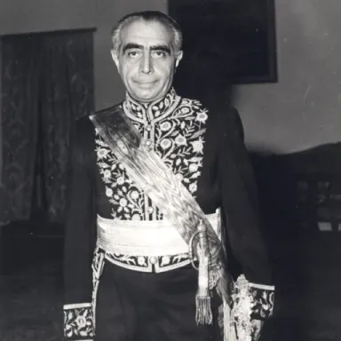 عکس نمایهٔ علی امینی