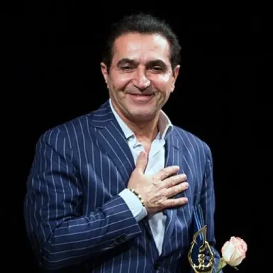 عکس نمایهٔ فریدون آسرایی