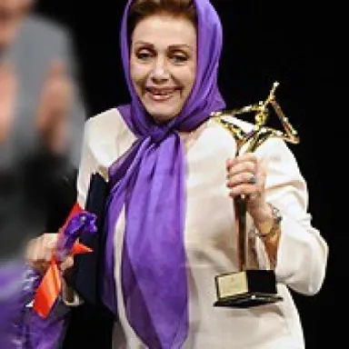 عکس نمایهٔ افلیا پرتو