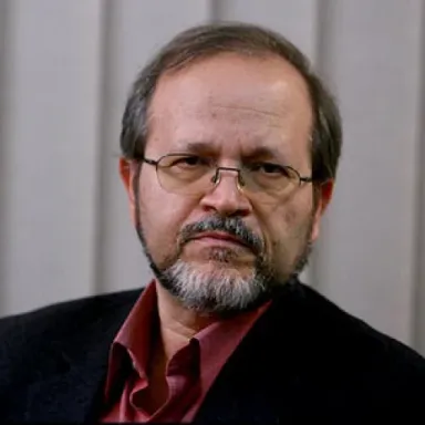 عکس نمایهٔ کامبیز روشن‌روان