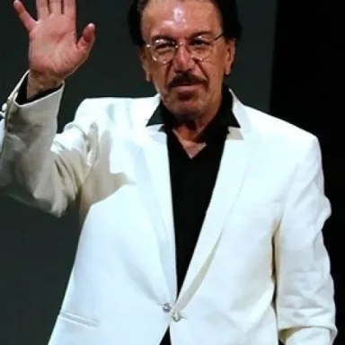 عکس نمایهٔ ناصر چشم‌آذر