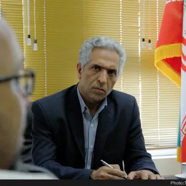 عکس نمایهٔ محمود گلابچی