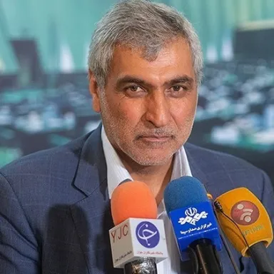 عکس نمایهٔ هادی قوامی