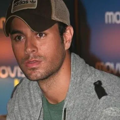 عکس نمایهٔ Enrique Iglesias