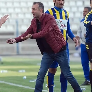 عکس نمایهٔ فراز کمالوند