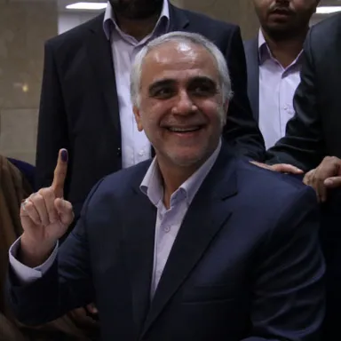 عکس نمایهٔ پرویز کاظمی (وزیر)