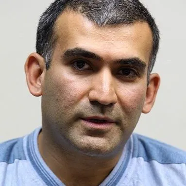عکس نمایهٔ آرش معیریان