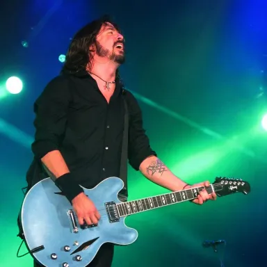 عکس نمایهٔ Dave Grohl